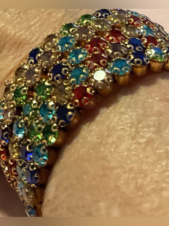 Unbranded Jewelry - Colorful Rhinestones Set on Gold-Tone. Aprox. 140 Stones. Fully Adjustable.